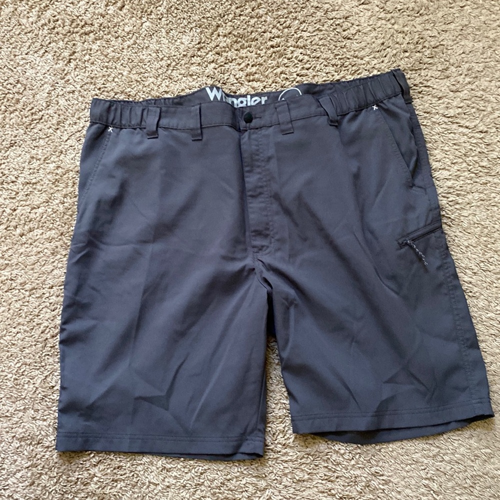 Men shorts pants….. size 46